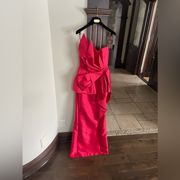 Lucian Matis Dress - Picture 5 of 17